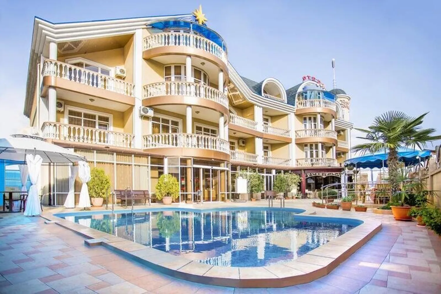 Продаётся готовый бизнес — мини-гостиница в Сочи — Продажа бизнеса — обложка