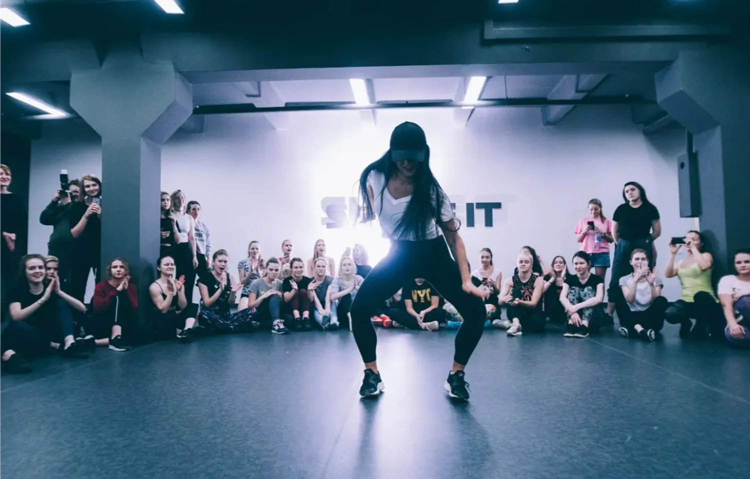 Школа балета и танцев — Поиск бизнес партнёров — обложка