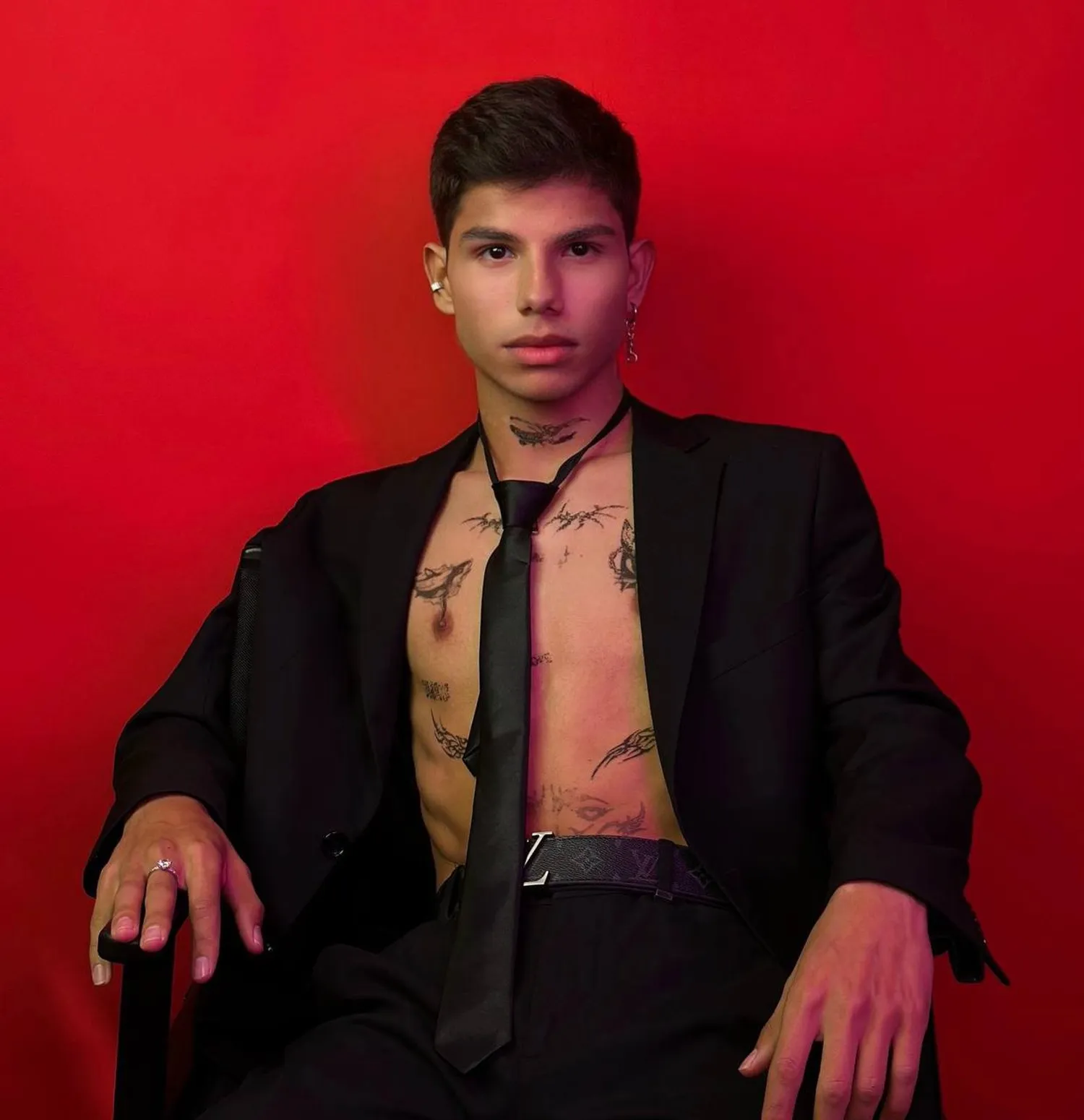 Ищу инвестора для продвижения профессионального вокалиста — Поиск инвесторов — обложка