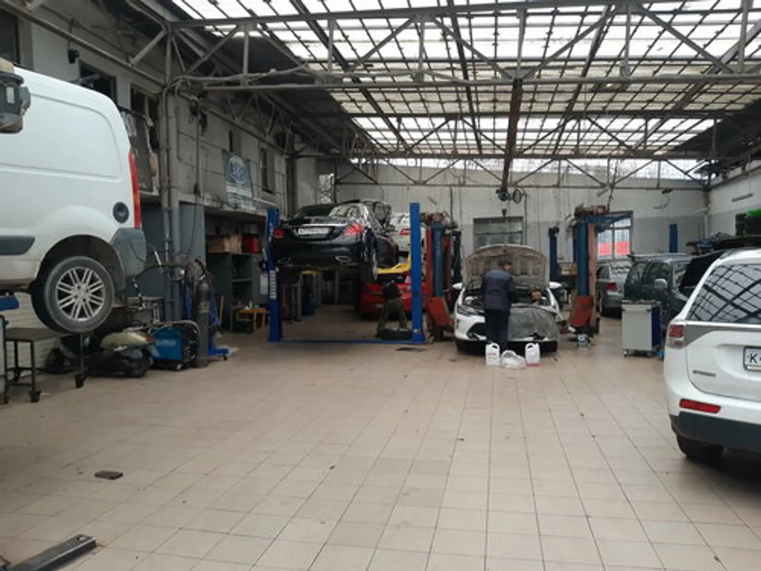 Продаётся действующий автосервис с клиентской базой — Продажа бизнеса — обложка