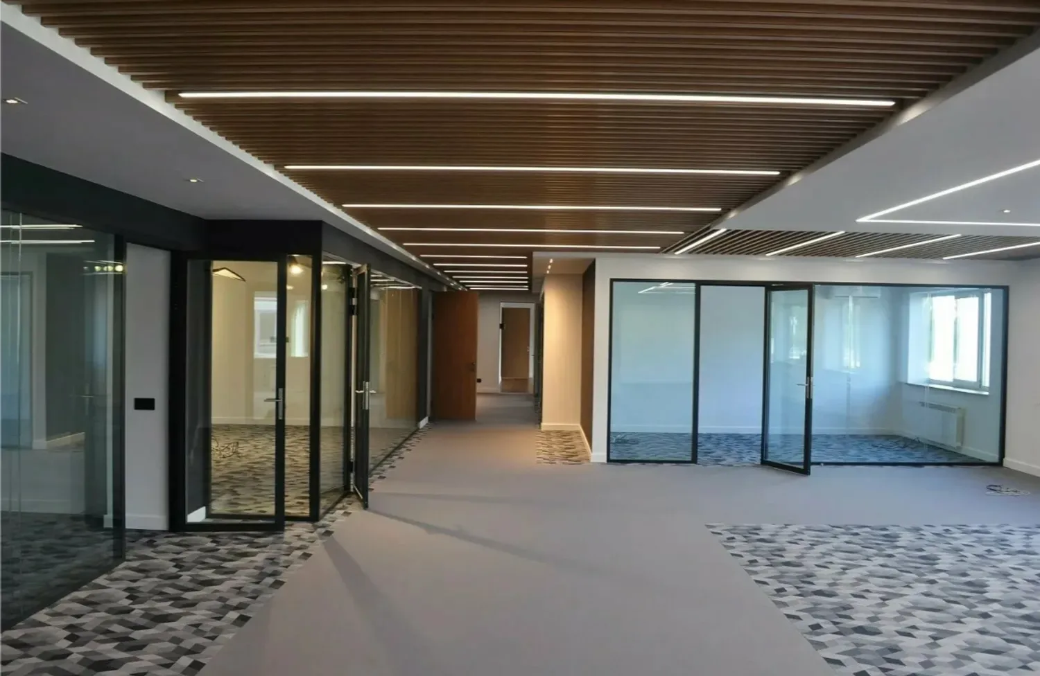 Внутренняя отделка комм. помещений — Поиск бизнес партнёров — обложка